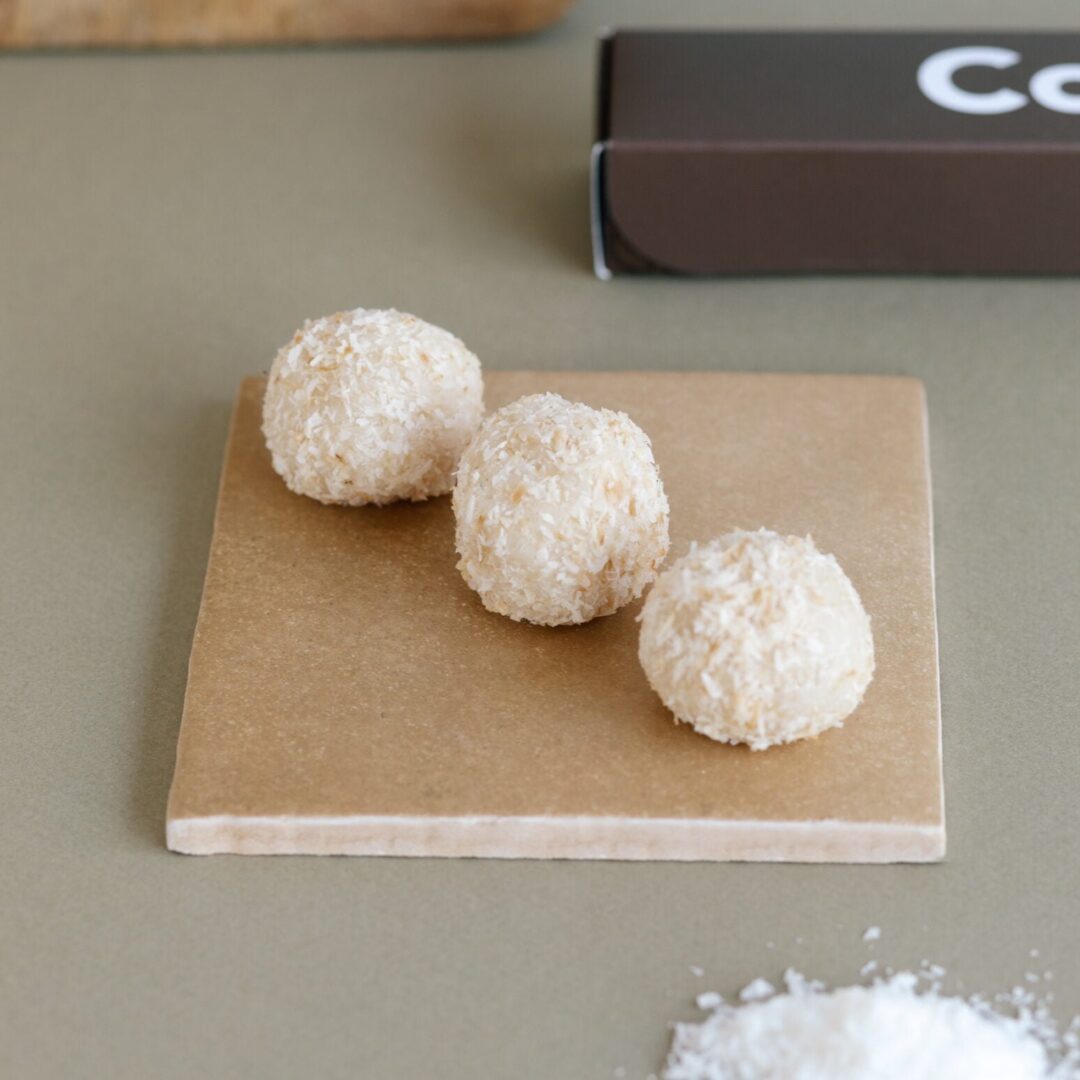Panellets de coco hecho a mano