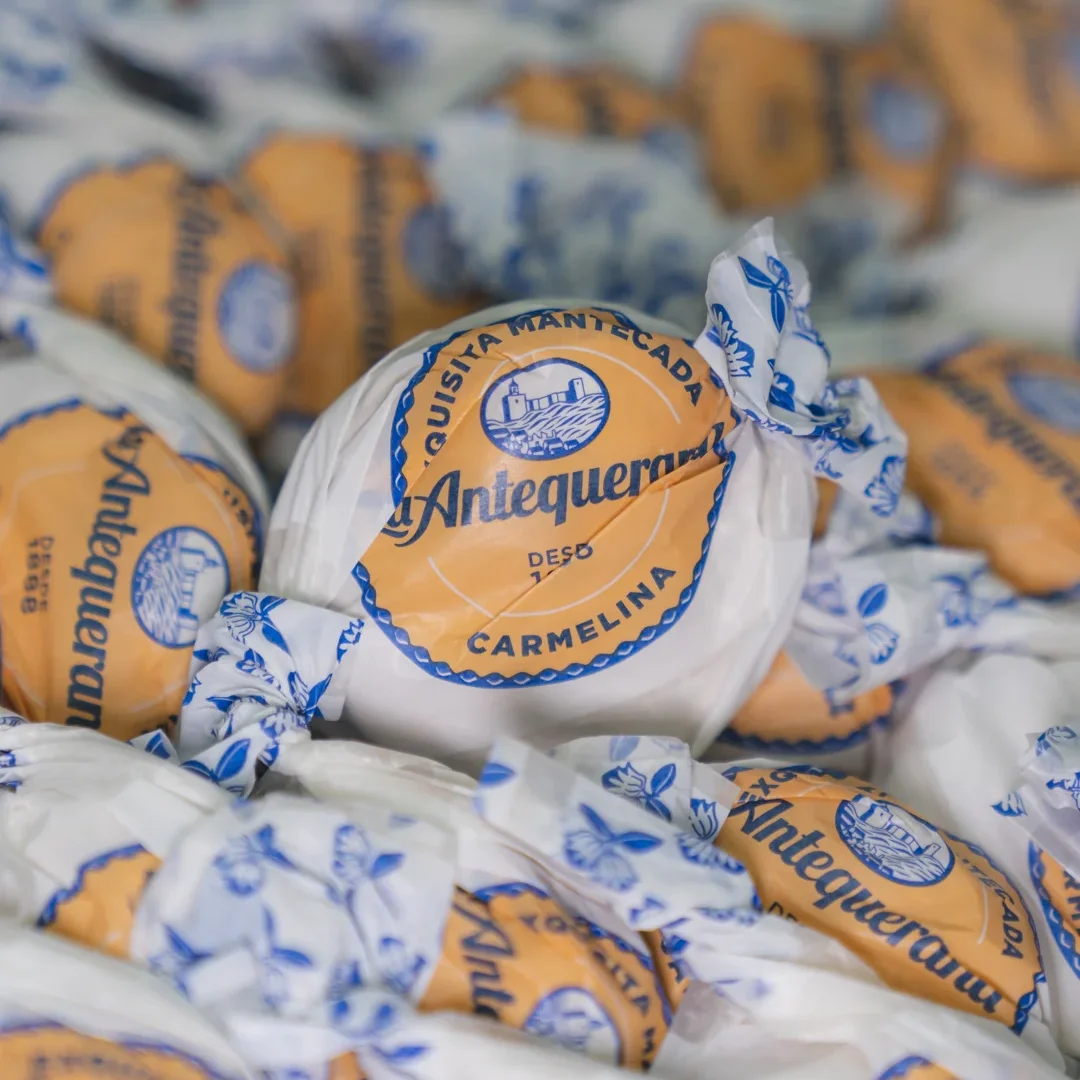 Alternative view of Mantecada Carmelina