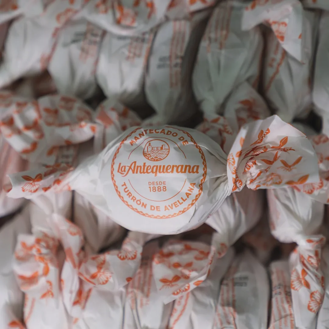 Alternative view of Mantecado de Turrón de Avellana