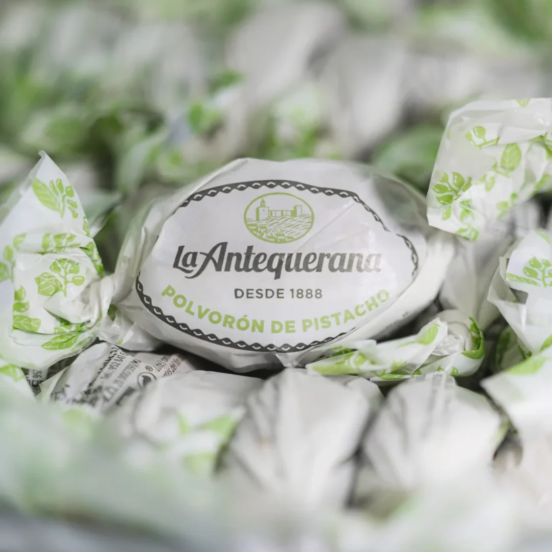Alternative view of Polvorón de Pistacho