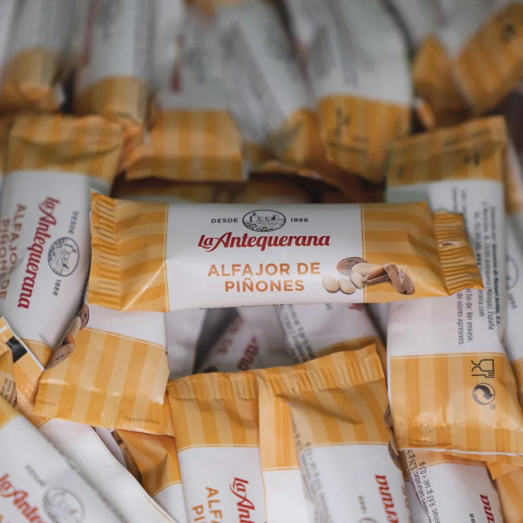 Alternative view of Alfajor de Piñón