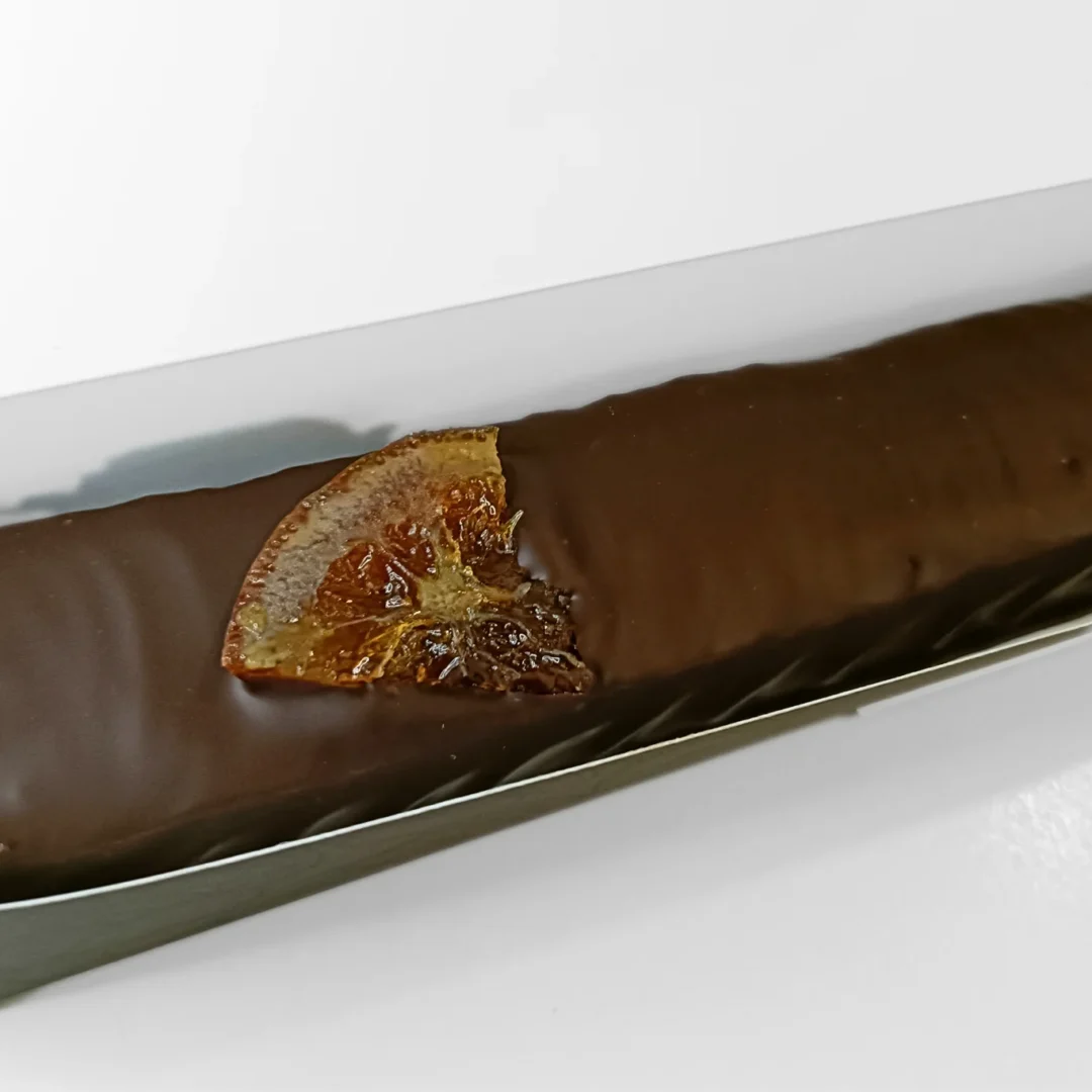 turrón de chocolate con naranja
