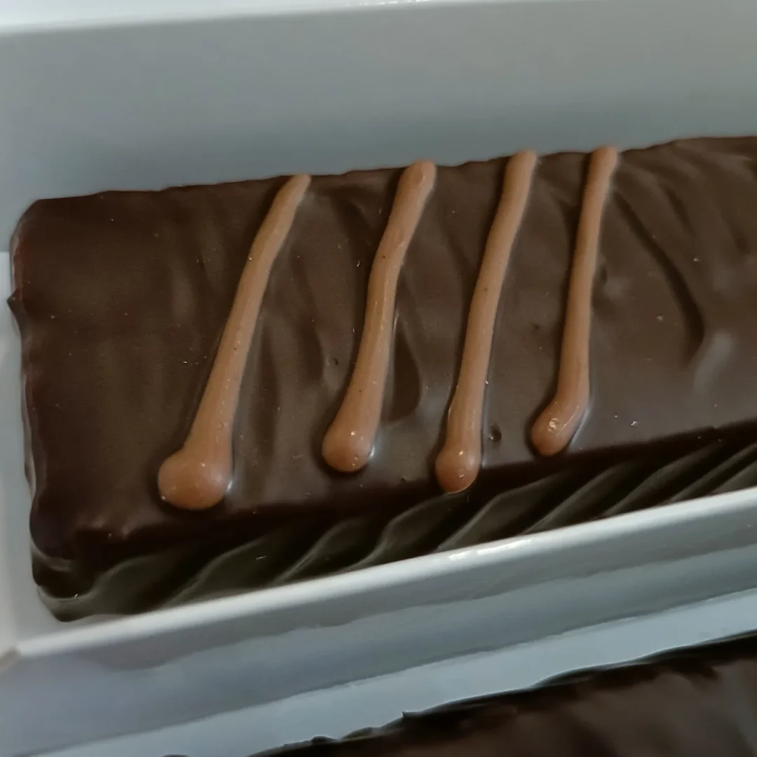 turrón de chocolate con ratafía