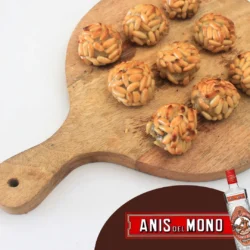 Panellets de Piñones al Anís con Relleno de Pistacho